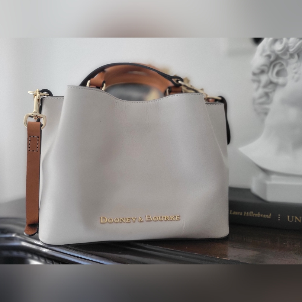 Dooney & Bourke